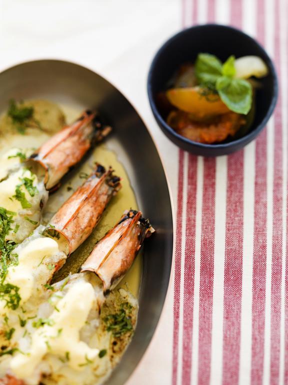 The Domain Bahrain Hotel And Spa - Adults Friendly 16 Years Plus 마나마 외부 사진 Shrimp and scallops