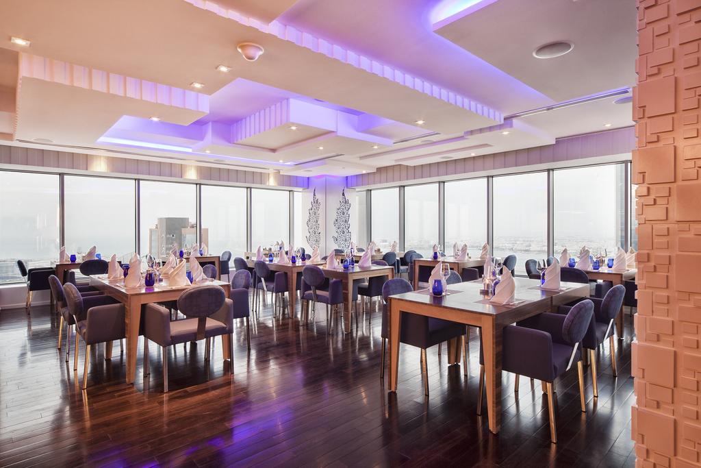 The Domain Bahrain Hotel And Spa - Adults Friendly 16 Years Plus 마나마 외부 사진 The 360° Restaurant